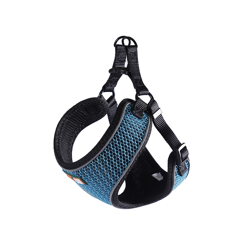 Three-dimensional Goneycomb Modeling Dog Harness
